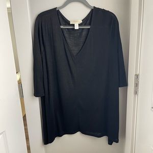 Kerisma Black Three-Quarters V-Neck